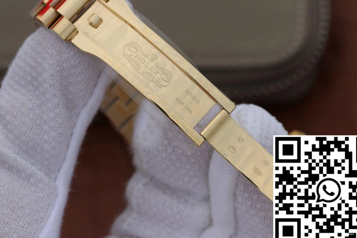 Factory EW M228238-0008 Silver Day-Date Dial Rolex 0228